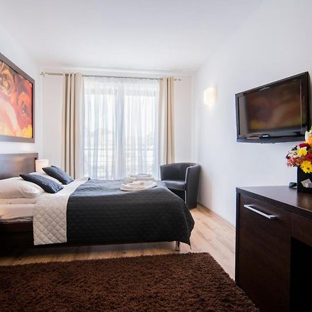 Delfin Bed and Breakfast Międzywodzie Exteriör bild