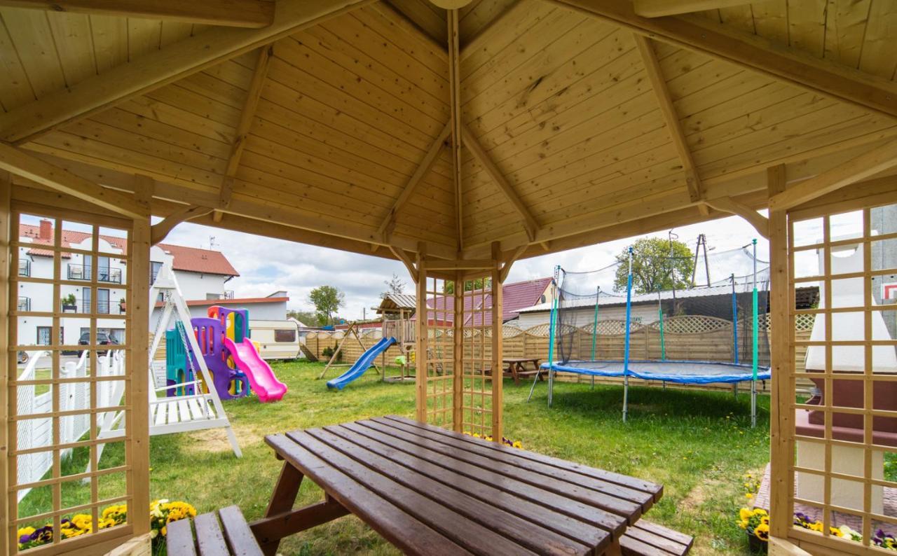 Delfin Bed and Breakfast Międzywodzie Exteriör bild