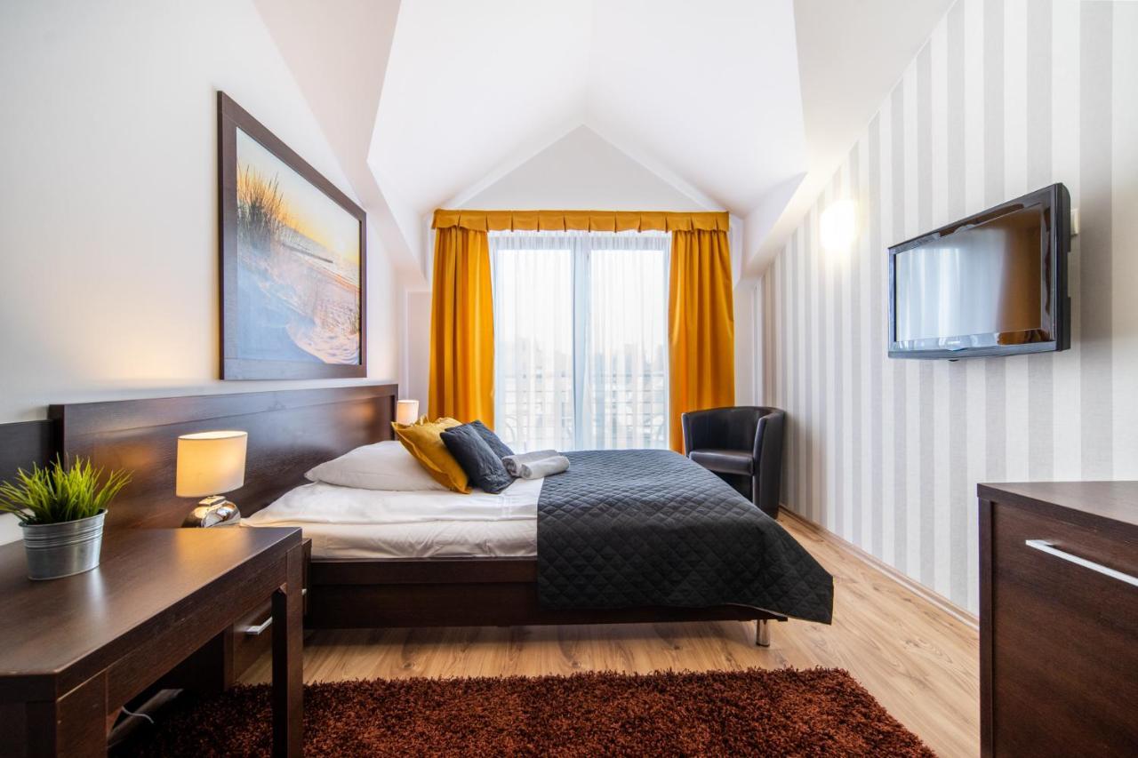 Delfin Bed and Breakfast Międzywodzie Exteriör bild