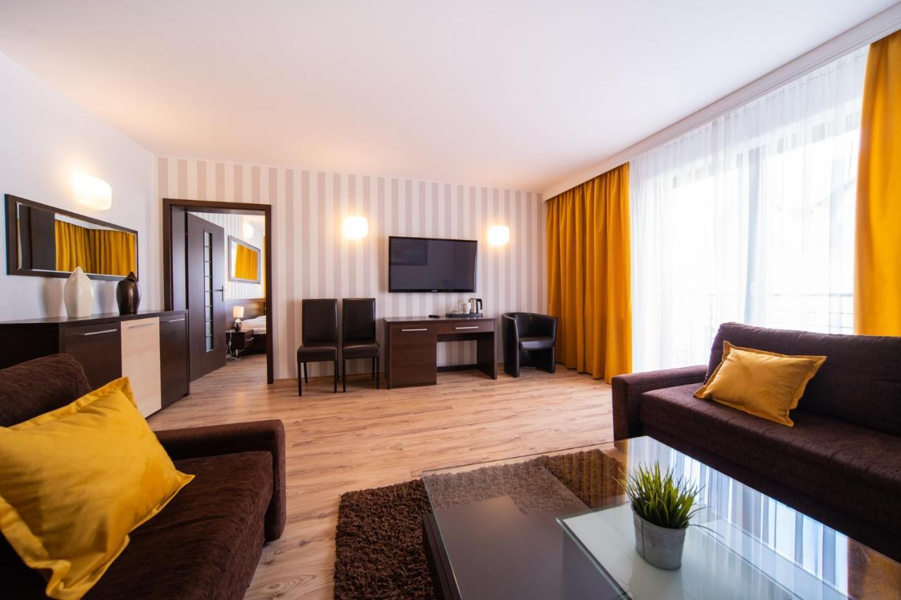 Delfin Bed and Breakfast Międzywodzie Exteriör bild