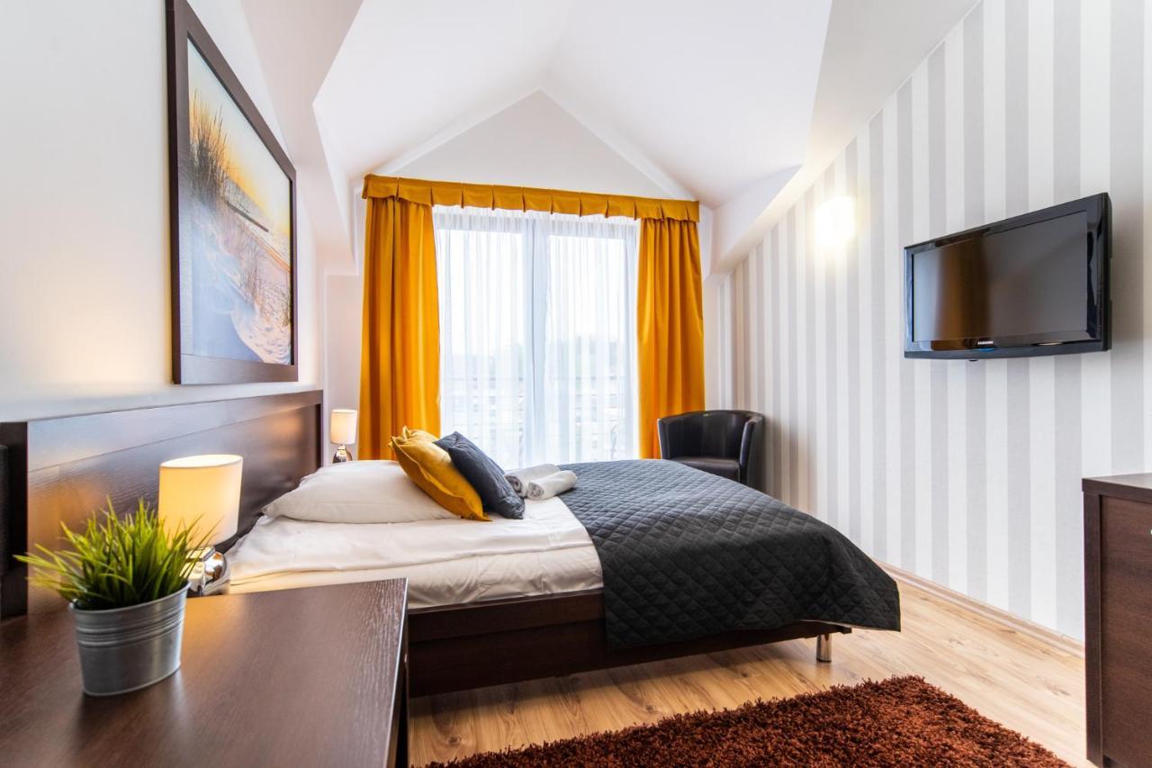 Delfin Bed and Breakfast Międzywodzie Exteriör bild