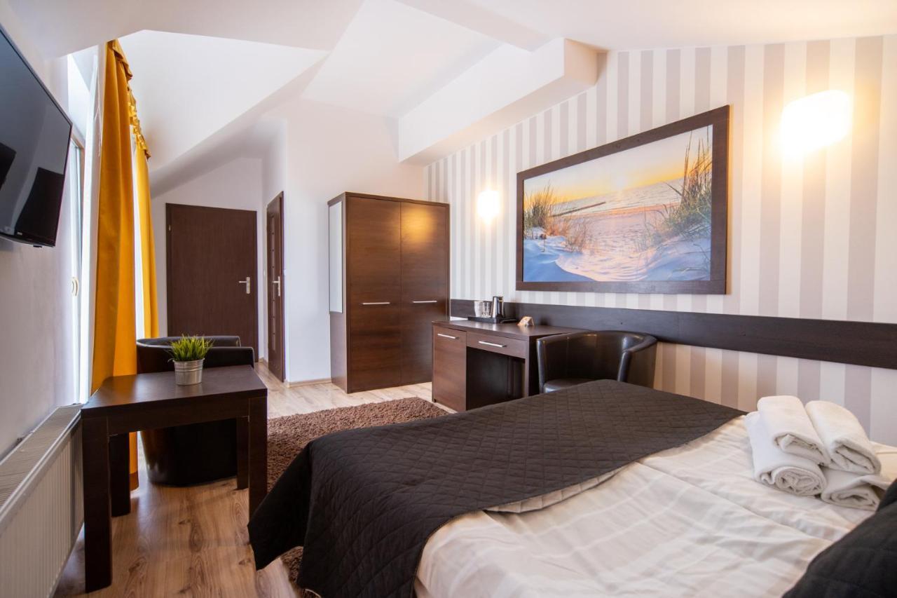 Delfin Bed and Breakfast Międzywodzie Exteriör bild